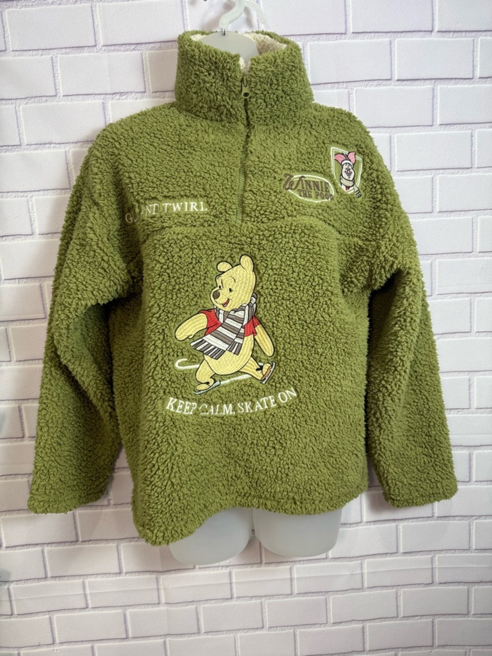 Disney Winnie the Pooh Sherpa Fleece Pullover Green XS Cozy Winter Sweater